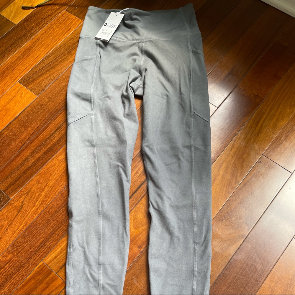 FIGS NWT Performance Underscrub Leggings